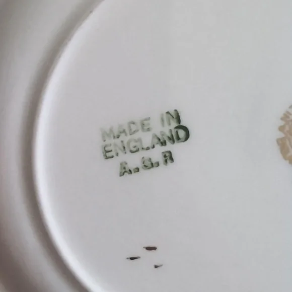 Set Of 2 Crown Ducal AGR Plates - Picture 5 of 5